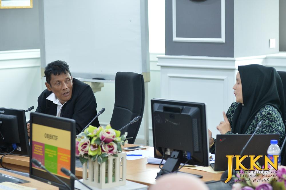Sesi Pembentangan Program Penyemarakkan Seni Budaya Anjuran JKKN Di Bawah Inisiatif Bajet 2025