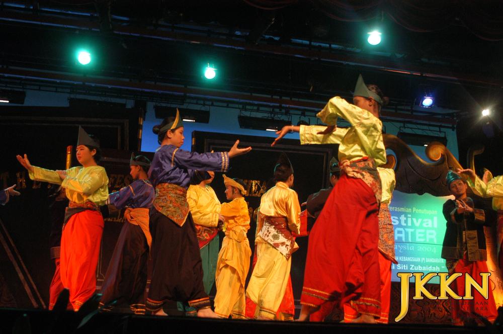Buku Program Festival Teater 2004