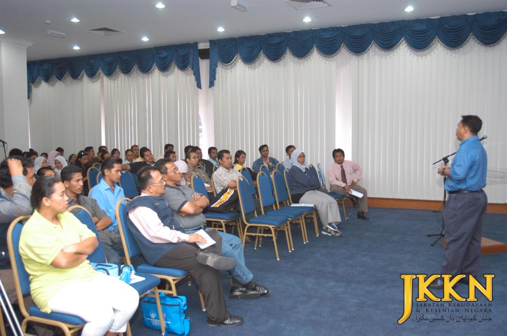 Buku Program Festival Teater 2004